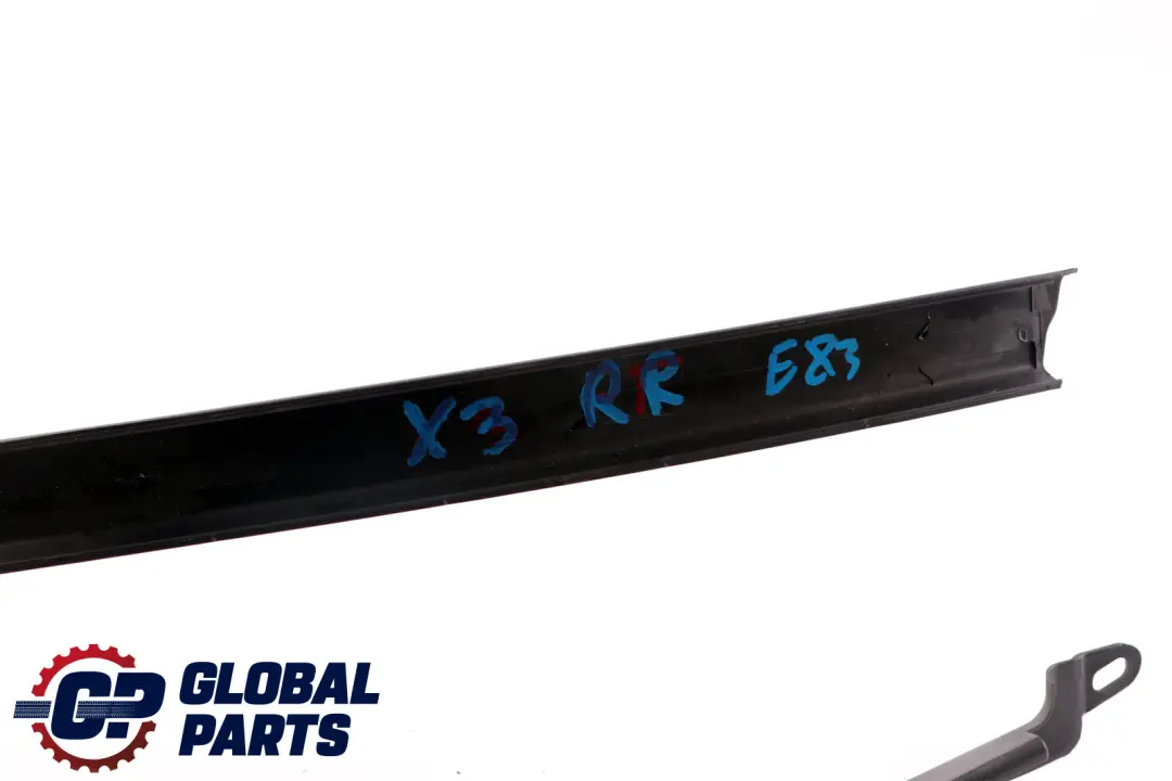 Osłona Rama Ramka Szyby Drzwi Prawy Tył Prawa Tylna do BMW E83 X3 o numerze 51103333414 BMW E83 X3 Osłona Rama Ramka Szyby Drzwi Prawy Tył Prawa Tylna - SKU 3333414 - Numer Części 51103333414