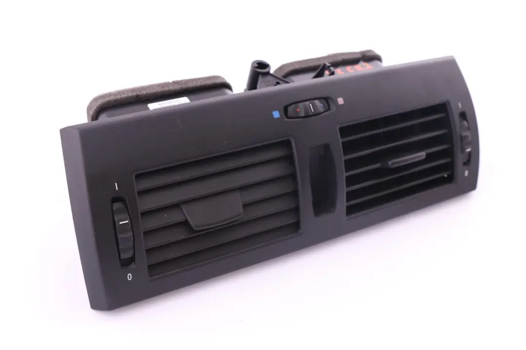 Rejilla De Aire Fresco Delantera Centro Antracita para BMW E83 con número de pieza 3400074 BMW E83 Rejilla De Aire Fresco Delantera Centro Antracita - SKU 3400074 - Número de pieza 3400074