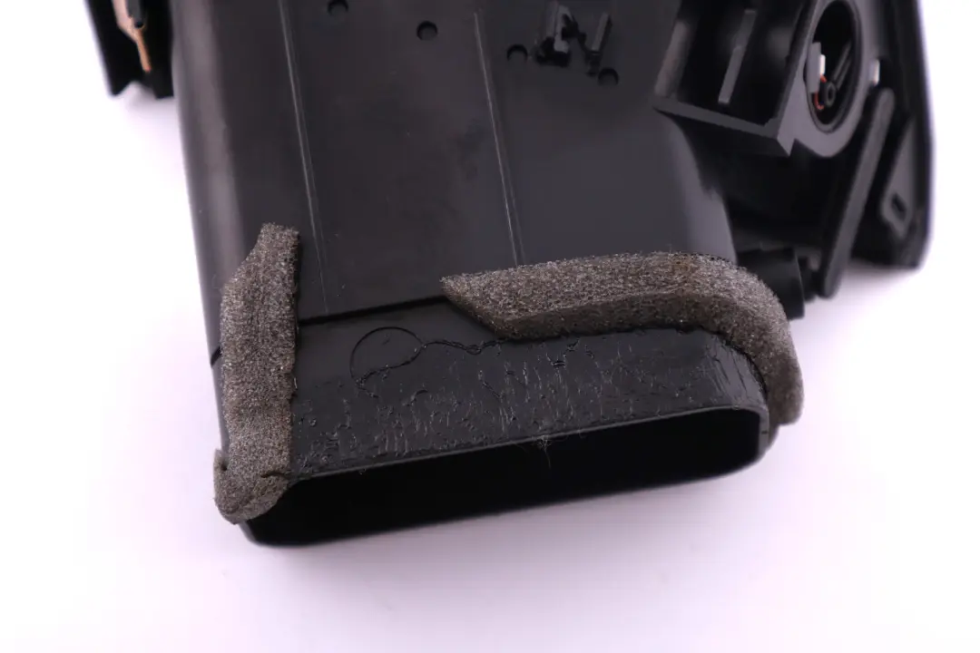 Frais Gril/Sortie D'Air a Gauche pour BMW X3 E83 à propos du numéro de pièce 64223400075 BMW X3 E83 Frais Gril/Sortie D'Air a Gauche - SKU 3400075 - Numéro de pièce 64223400075