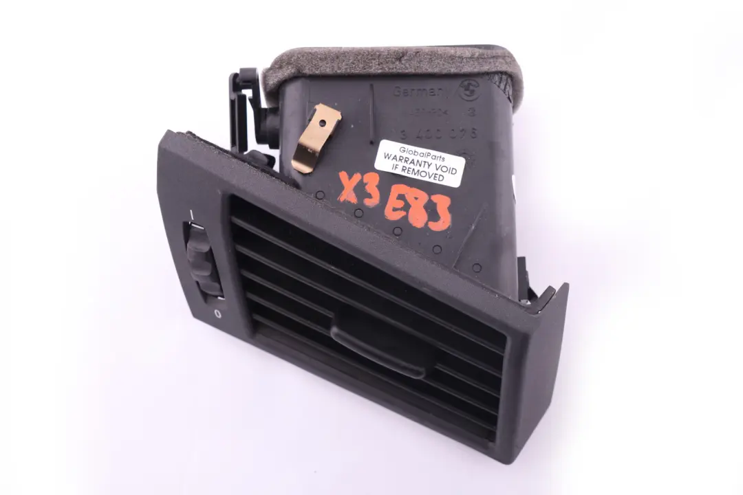 Cruscotto Griglia Di Aerazione Anteriore Destra per BMW X3 E83 con numero di parte 3400076 BMW X3 E83 Cruscotto Griglia Di Aerazione Anteriore Destra - SKU 3400076 - Numero di parte 3400076