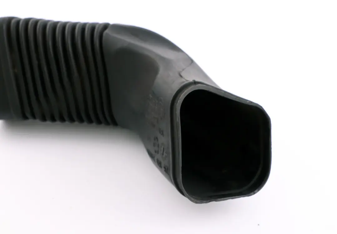 Duct Suction Intake Pipe 1371 to BMW X3 Series E83 3.0d Air with Part number 3400204 BMW X3 Series E83 3.0d Air Duct Suction Intake Pipe 1371 - SKU 3400204 - Part number 3400204