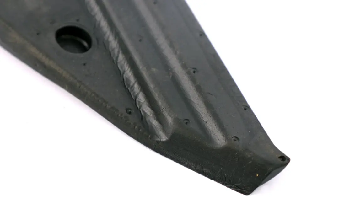 Guarnizione Interno Specchio Triangolo Ala Destra O/S per BMW X3 E83 E83 LCI con numero di parte 3400324 BMW X3 E83 E83 LCI Guarnizione Interno Specchio Triangolo Ala Destra O/S - SKU 3400324 - Numero di parte 3400324