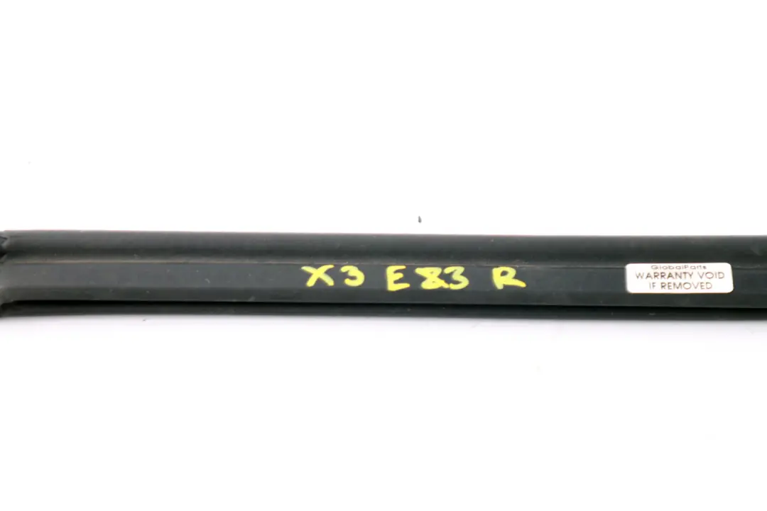 BMW X3 E83 Uszczelka Maski Silnika Prawa - SKU 3400362 - Numer Części 3400362
