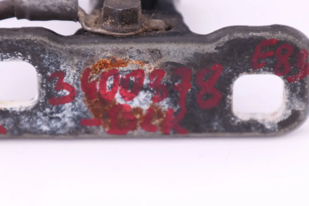 Zawias pokrywy bagażnika prawy do BMW E83 X3 o numerze 3400378 BMW E83 X3 Zawias pokrywy bagażnika prawy - SKU 3400378-BLK - Numer Części 3400378