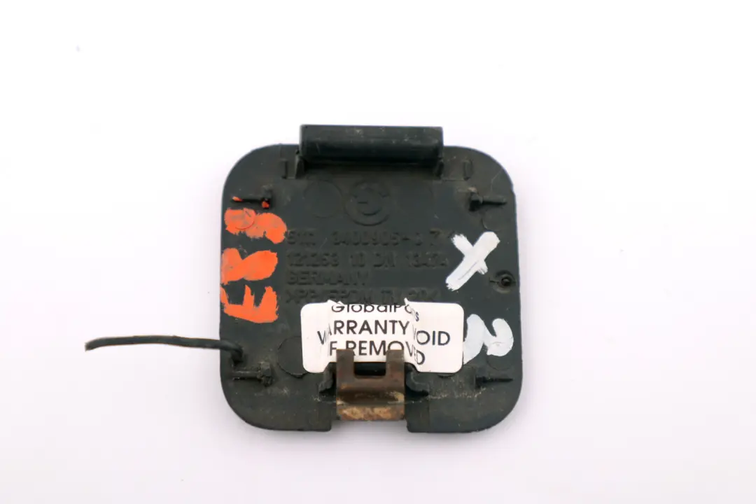 Paraurti Posteriore Con Gancio Di Traino Nero per BMW X3 E83 con numero di parte 3400905 BMW X3 E83 Paraurti Posteriore Con Gancio Di Traino Nero - SKU 3400905 - Numero di parte 3400905