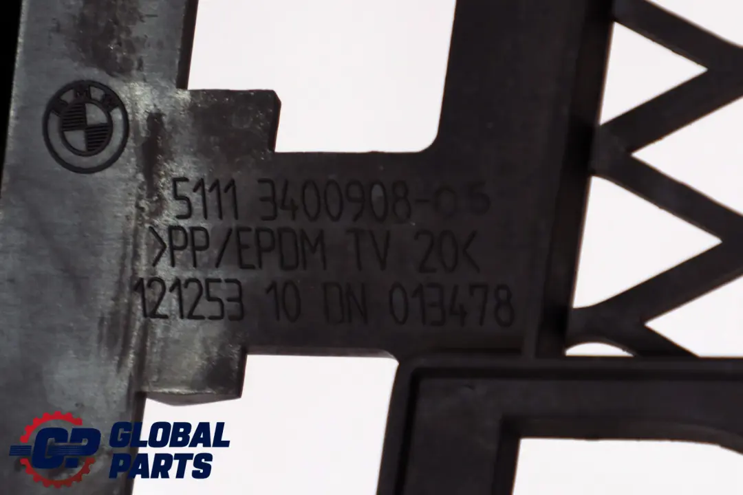 Kratka Atrapa Zderzaka Przód do BMW X3 E83 o numerze 3400908 BMW X3 E83 Kratka Atrapa Zderzaka Przód - SKU 3400908 - Numer Części 3400908