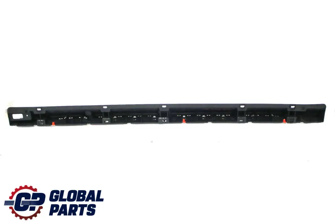 Izquierda faldon del panel De refuerzo reposapi?s Trim para BMW E83 con número de pieza 3401009 BMW E83 Izquierda faldon del panel De refuerzo reposapi?s Trim - SKU 3401009 - Número de pieza 3401009
