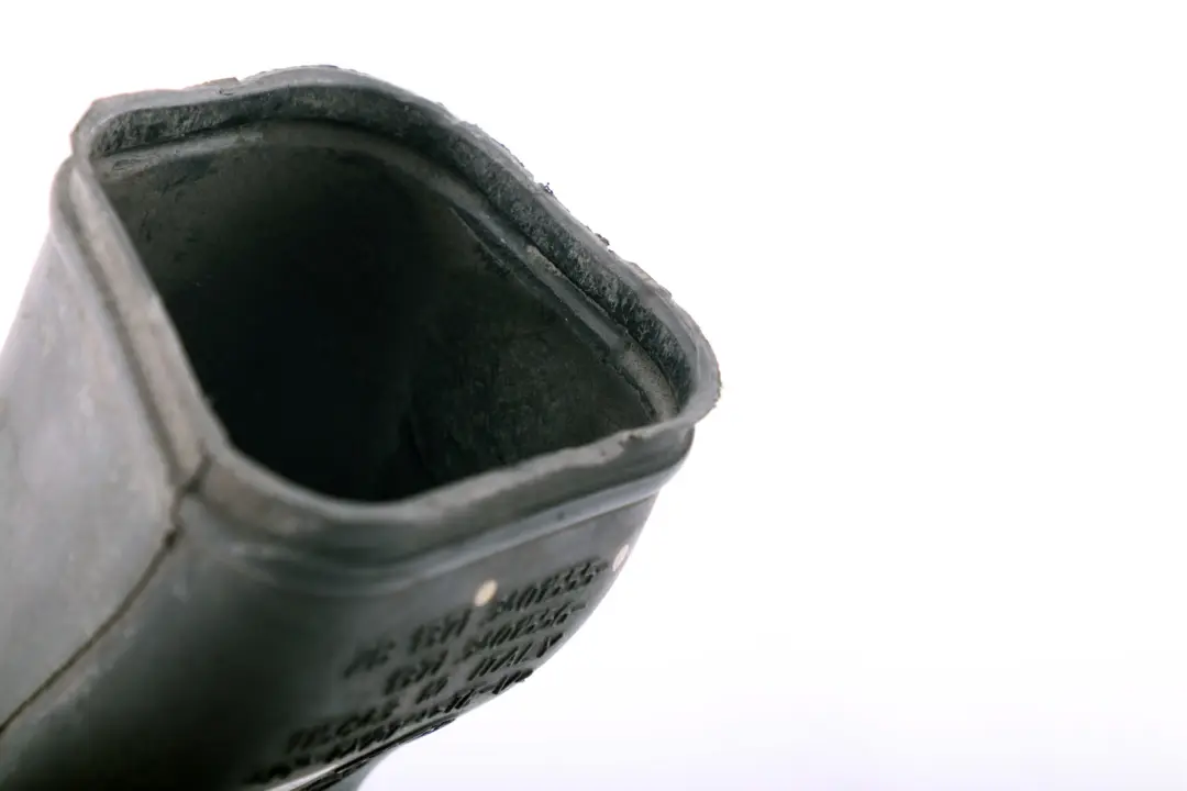 M47N2 Panel Air Intake Silencer Pipe Duct Rubber Boot to BMW X3 E83 with Part number 3401555 BMW X3 E83 M47N2 Panel Air Intake Silencer Pipe Duct Rubber Boot - SKU 3401555 - Part number 3401555