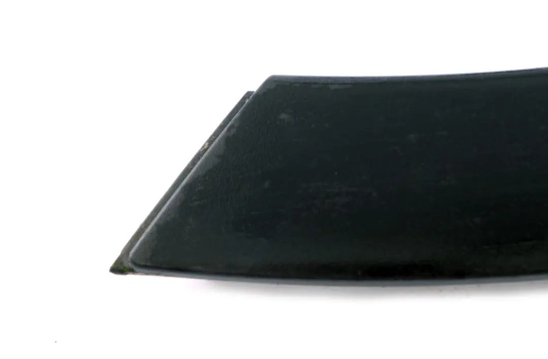 Tapa Parachoques Lateral Delantero Derecho Negro para BMW E83 con número de pieza 3401930 BMW E83 Tapa Parachoques Lateral Delantero Derecho Negro - SKU 3401930 - Número de pieza 3401930