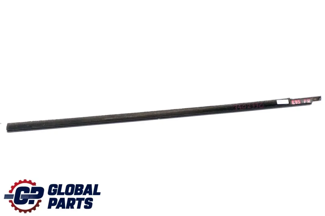 Listwa drzwi prawa prawy przód do BMW E83 X3 o numerze 3402330 BMW E83 X3 Listwa drzwi prawa prawy przód - SKU 3402330 - Numer Części 3402330
