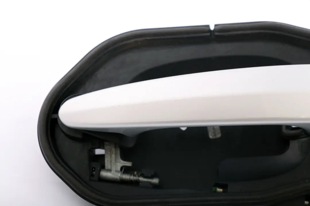 Complete Front Right Grab Handle O/S Titansilber Titan Silver to BMW X3 Series E83 with Part number 3402592 BMW X3 Series E83 Complete Front Right Grab Handle O/S Titansilber Titan Silver - SKU rhd-3402592-TS1 - Part number 3402592