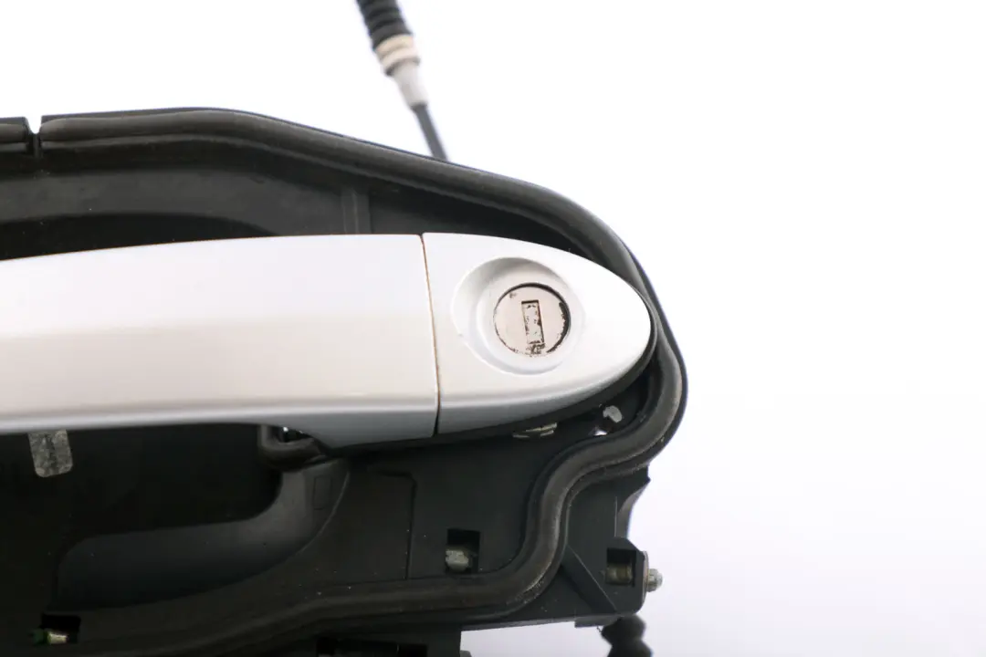 Complete Front Right Grab Handle O/S Titansilber Titan Silver to BMW X3 Series E83 with Part number 3402592 BMW X3 Series E83 Complete Front Right Grab Handle O/S Titansilber Titan Silver - SKU rhd-3402592-TS1 - Part number 3402592