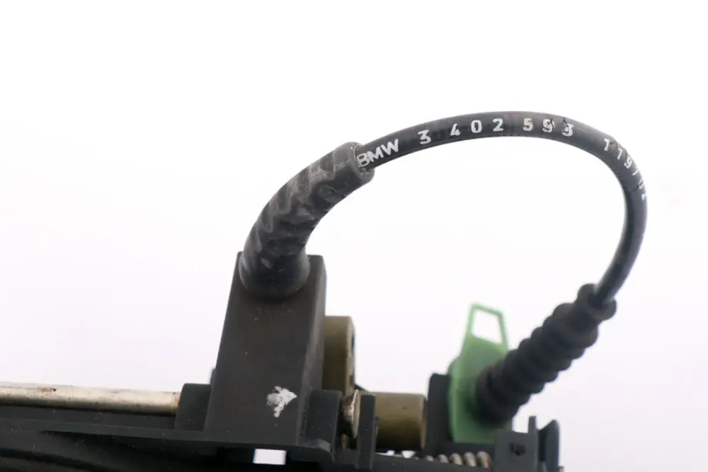 Asidero trasero izquierdo completoBMW X3 E83 Black Sapphire para con número de pieza 3402593 Asidero trasero izquierdo completoBMW X3 E83 Black Sapphire - SKU 3402593-BS - Número de pieza 3402593