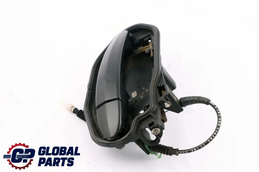 Complete Rear Left Grab Handle N/S Black Sapphire Metallic to BMW X3 Series 2 E83 with Part number 3402593 BMW X3 Series 2 E83 Complete Rear Left Grab Handle N/S Black Sapphire Metallic - SKU 3402593-BS2 - Part number 3402593