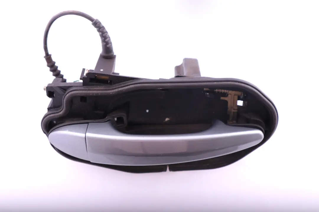 Complete Rear Right Grab Handle O/S Spacegrau Space Grey to BMW X3 Series E83 with Part number 3402593 BMW X3 Series E83 Complete Rear Right Grab Handle O/S Spacegrau Space Grey - SKU 3402593-SCG - Part number 3402593