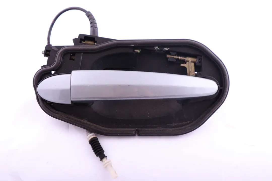 Complete Rear Right Grab Handle O/S Spacegrau Space Grey to BMW X3 Series E83 with Part number 3402593 BMW X3 Series E83 Complete Rear Right Grab Handle O/S Spacegrau Space Grey - SKU 3402593-SCG - Part number 3402593