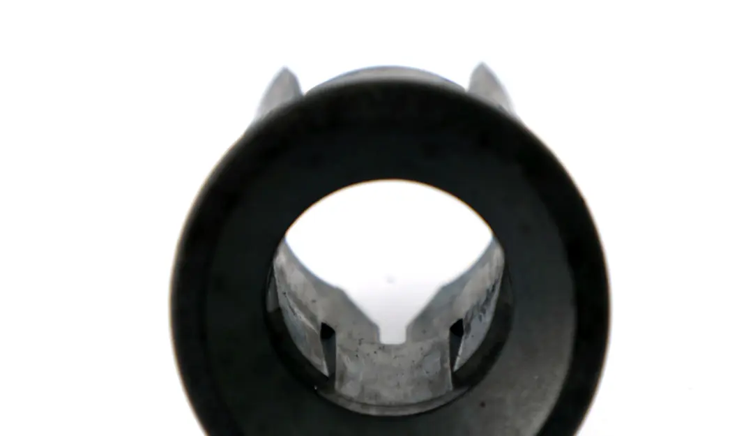 BMW X3 Series E83 Mount Bracket Holder Parking PDC Rear Right O/S - SKU 3402840 - Part number 3402840