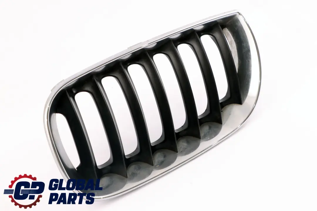 BMW X3 E83 Pare-chocs avant Grille centrale chromée gauche - SKU 3402909 - Numéro de pièce 3402909