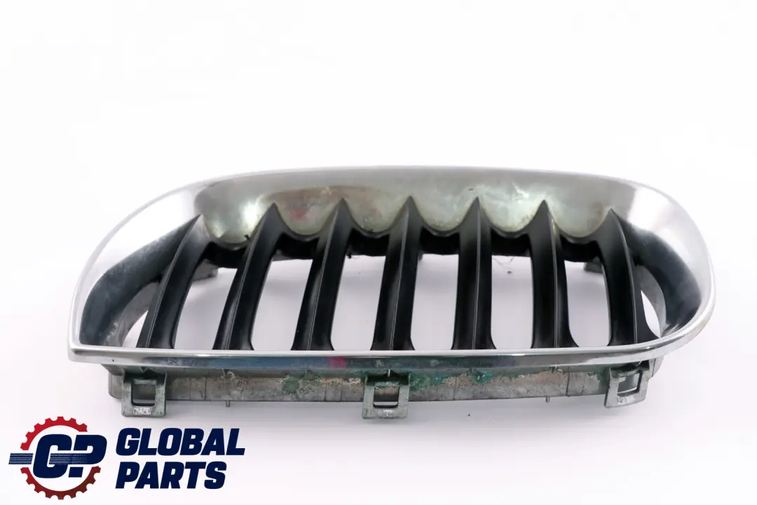 BMW X3 E83 Pare-chocs avant Grille centrale chromée gauche - SKU 3402909 - Numéro de pièce 3402909