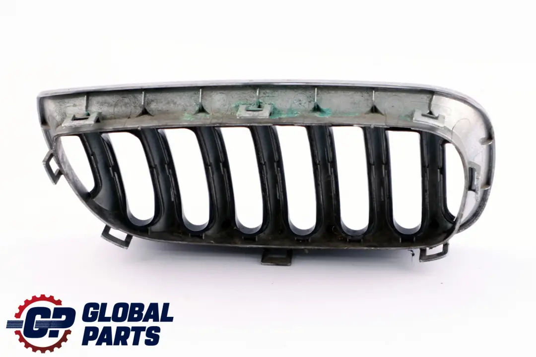 BMW X3 E83 Pare-chocs avant Grille centrale chromée gauche - SKU 3402909 - Numéro de pièce 3402909
