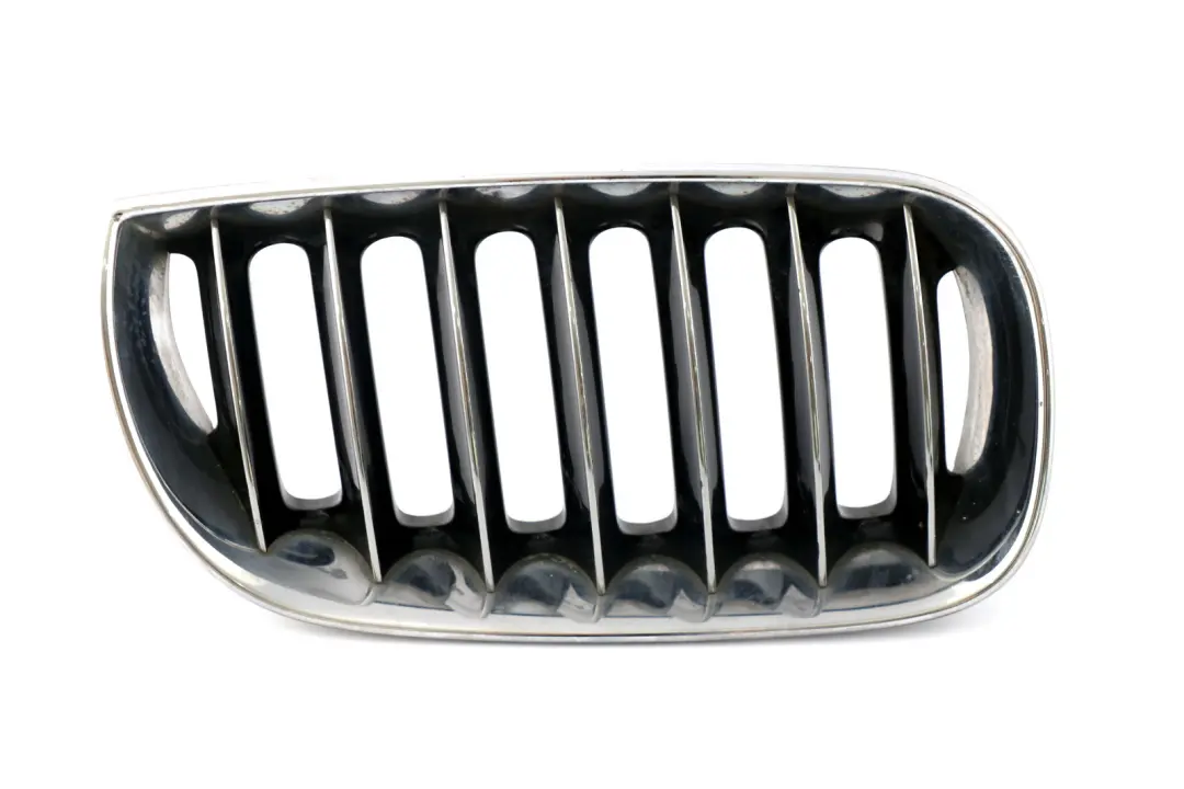 Kratka Nerka Atrapa Prawy Przód Chrom do BMW X3 E83 o numerze 3402910 BMW X3 E83 Kratka Nerka Atrapa Prawy Przód Chrom - SKU 3402910-1 - Numer Części 3402910
