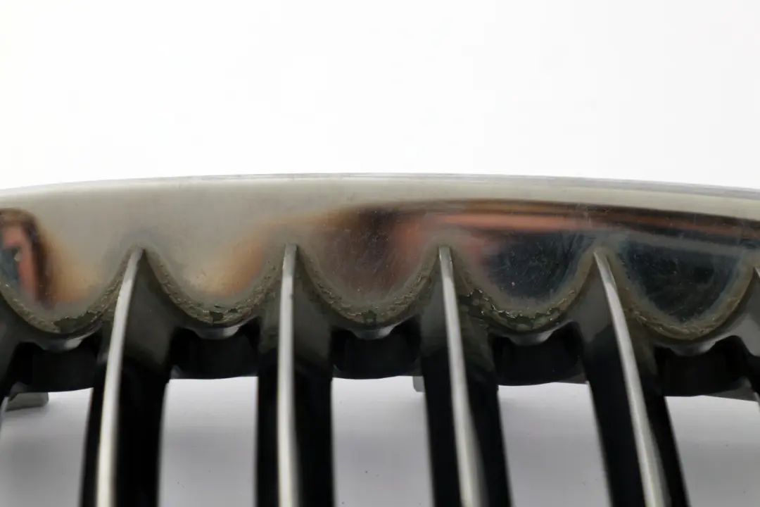 BMW X3 Serie E83 Grille Decorative Avant Droite Chrome 5113 - SKU 3402910-1 - Numéro de pièce 3402910