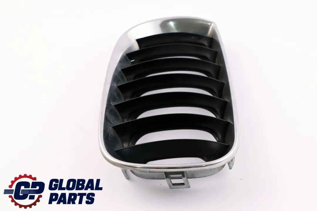 Griglia Ornamentale Anteriore Destro 5113 per BMW X3 E83 con numero di parte 3402910 BMW X3 E83 Griglia Ornamentale Anteriore Destro 5113 - SKU 3402910 - Numero di parte 3402910