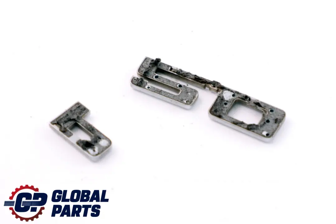BMW X3 E83 Emblemat napis znaczek 2.0d tył - SKU 3403017 - Numer Części 3403017