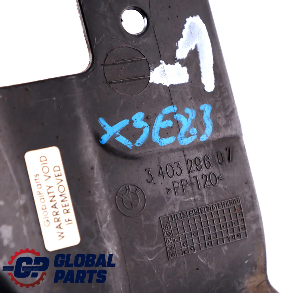 Osłona Przekładni Kierowniczej Góra Prawa do BMW X3 E83 o numerze 3403296 BMW X3 E83 Osłona Przekładni Kierowniczej Góra Prawa - SKU 3403296-1 - Numer Części 3403296