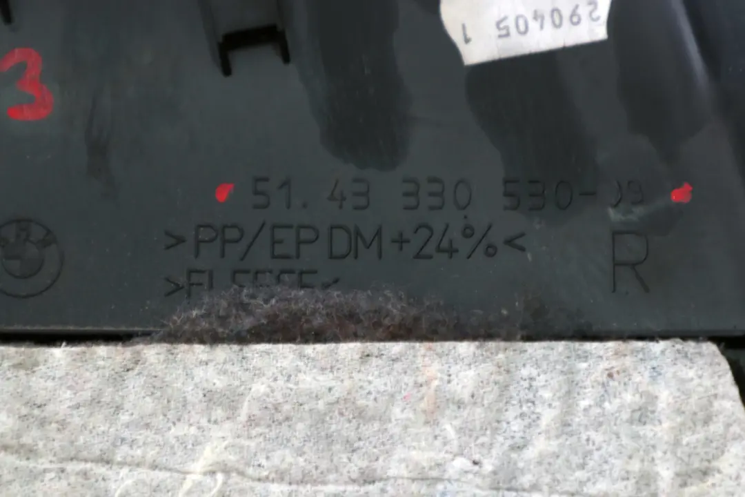 Osłona słupka dolna prawa 3330530 do BMW E83 X3 o numerze 3403324 BMW E83 X3 Osłona słupka dolna prawa 3330530 - SKU 3403324 - Numer Części 3403324