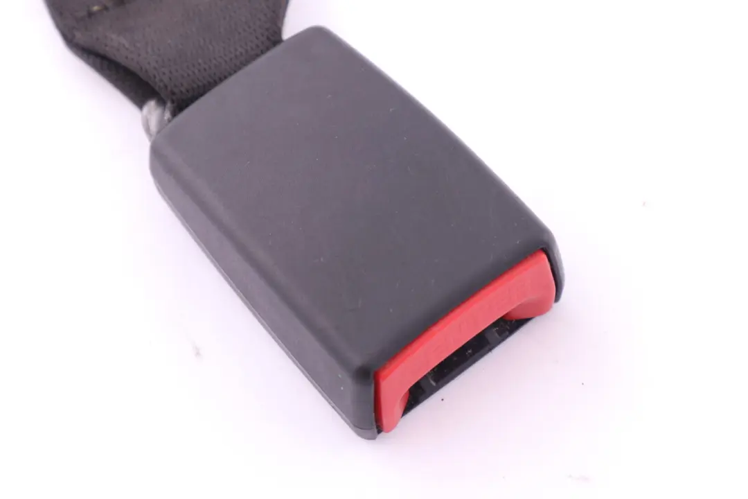 Cinturon Inferior Hebilla Central Trasera para BMW X3 E83 LCI con número de pieza 3403562 BMW X3 E83 LCI Cinturon Inferior Hebilla Central Trasera - SKU 3403562 - Número de pieza 3403562