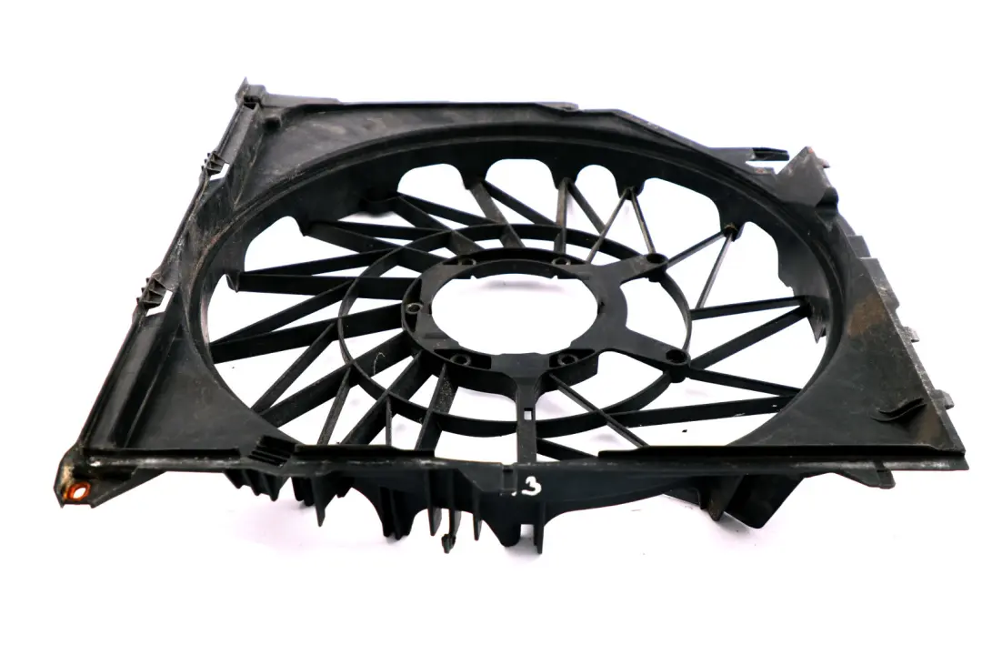 BMW X3 E83 Carénage de boîtier de ventilateur de radiateur 3400022 - SKU 3405078 - Numéro de pièce 3405078