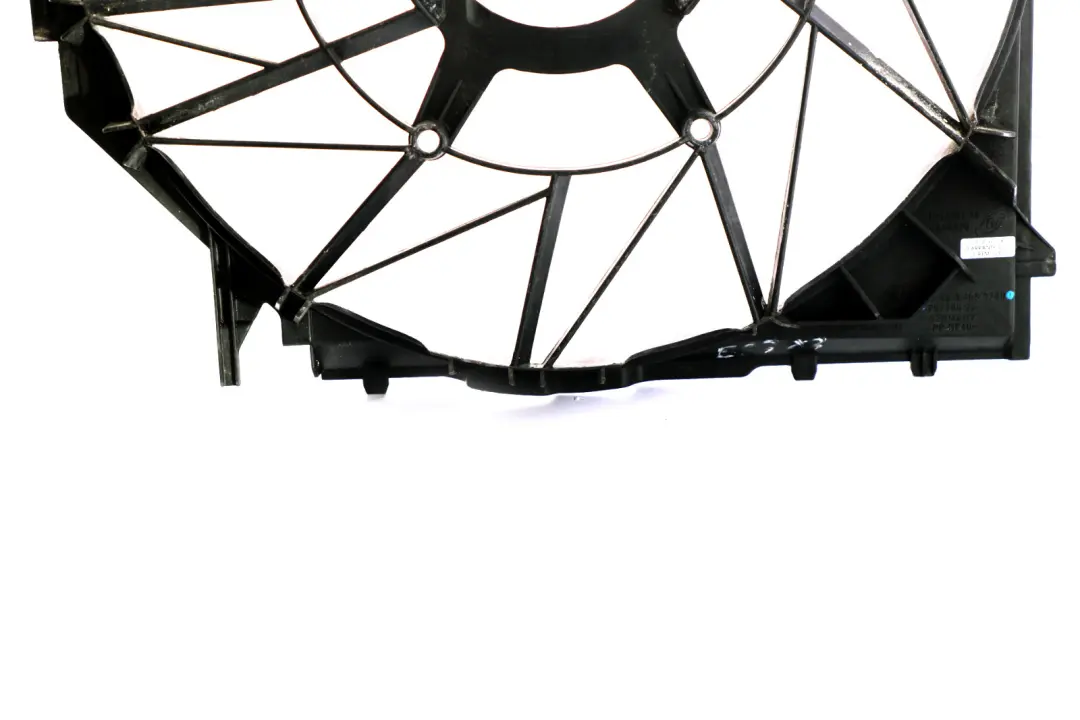 Carcasa del ventilador del radiador BMW X3 E83 Carcasa 3400022 para con número de pieza 3405078 Carcasa del ventilador del radiador BMW X3 E83 Carcasa 3400022 - SKU 3405078 - Número de pieza 3405078