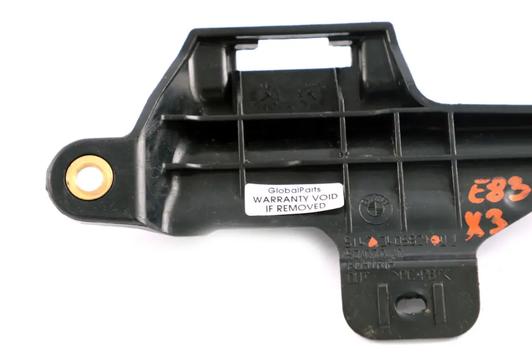 Wspornik Uchwyt Zatrzask Bagażnika do BMW E83 X3 o numerze 51473405821 BMW E83 X3 Wspornik Uchwyt Zatrzask Bagażnika - SKU 3405821 - Numer Części 51473405821