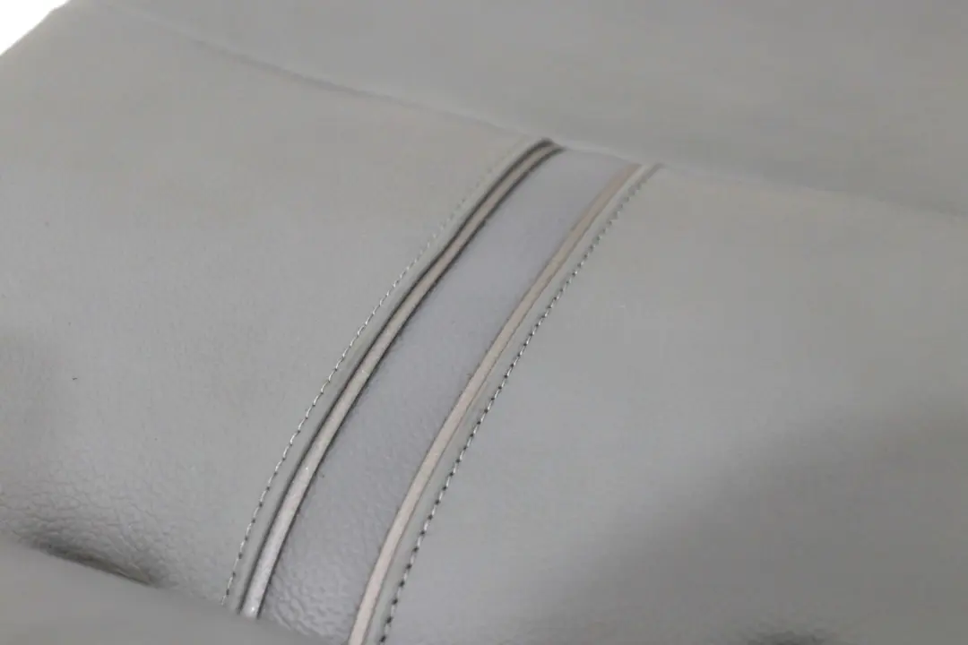 Siege Arriere Reference Reste Arriere Droite Gris Bleu pour BMW X3 E83 LCI à propos du numéro de pièce 3410382 BMW X3 E83 LCI Siege Arriere Reference Reste Arriere Droite Gris Bleu - SKU 3410382 - Numéro de pièce 3410382