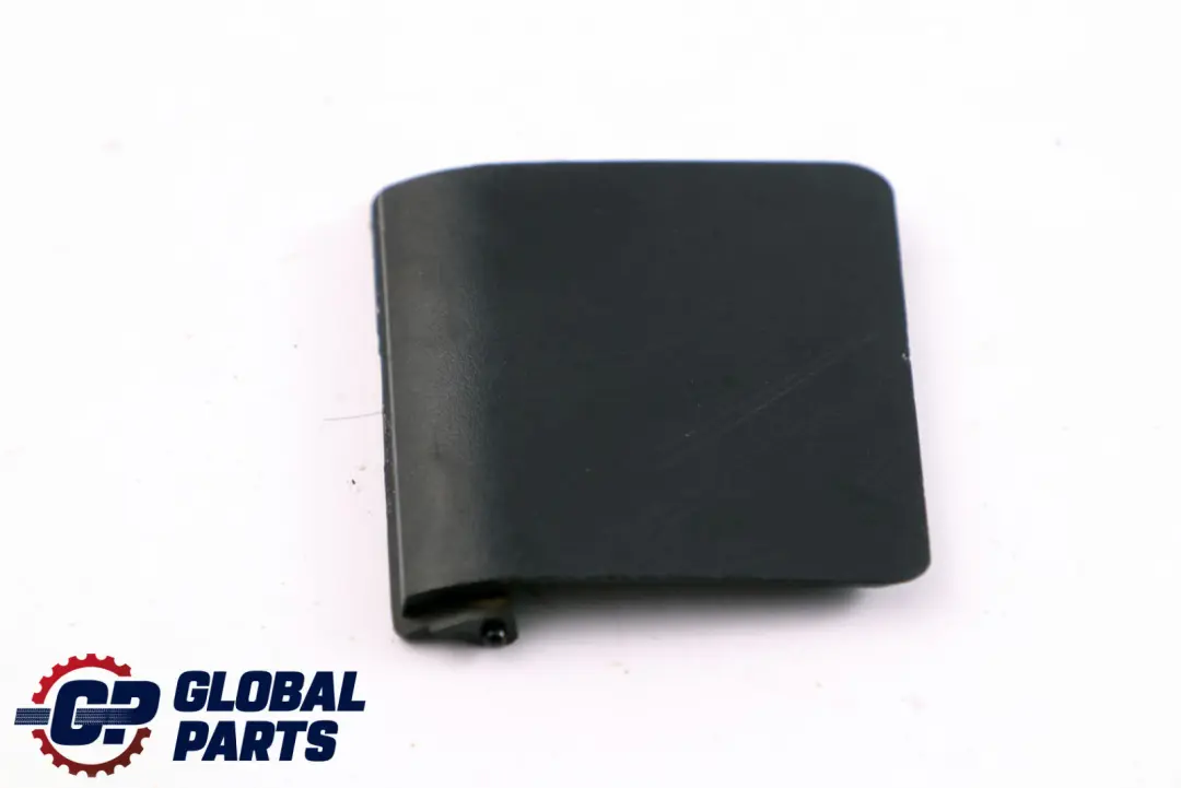 Pannello Rivestimento Laterale Gambe Anteriore Destro Nero 223399 per BMW X3 E83 con numero di parte 3411662 BMW X3 E83 Pannello Rivestimento Laterale Gambe Anteriore Destro Nero 223399 - SKU 3411662-1 - Numero di parte 3411662