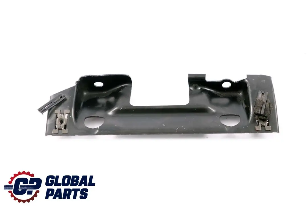 Wspornik uchwytu podsufitki prawy tył BMW e83 e83N do o numerze 3411888 Wspornik uchwytu podsufitki prawy tył BMW e83 e83N - SKU 3411888 - Numer Części 3411888