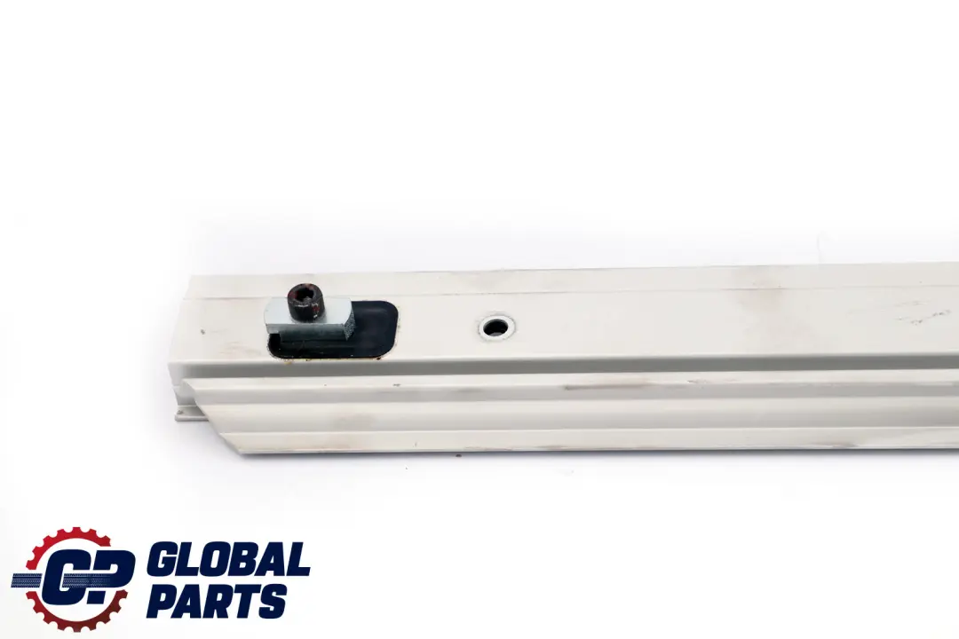 BMW E83 Boot Trunk Lid Tailgate Right Lashing Rail - SKU 3411942 - Número de pieza 3411942