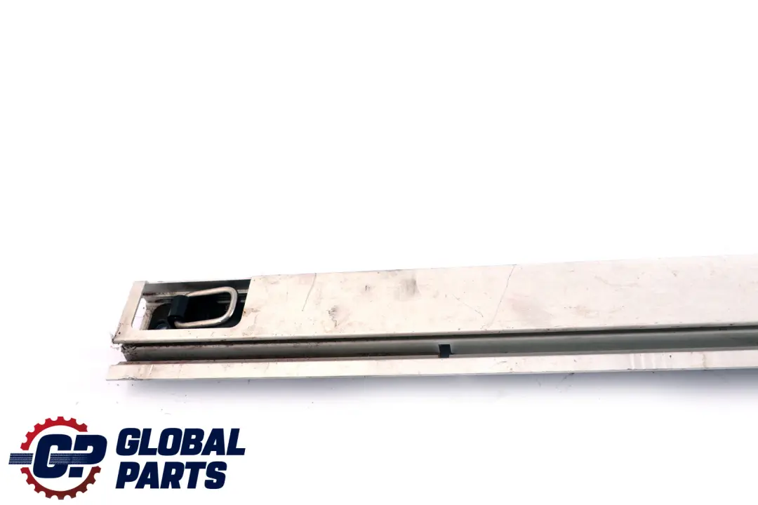 BMW E83 Boot Trunk Lid Tailgate Right Lashing Rail - SKU 3411942 - Número de pieza 3411942