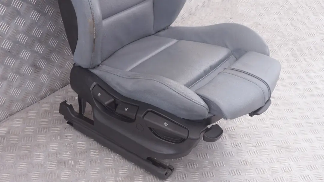 Front Right O/S Sport Seat Grey Blue Graublau Leather to BMW X3 Series E83 with Part number 3412154 BMW X3 Series E83 Front Right O/S Sport Seat Grey Blue Graublau Leather - SKU 3412154 - Part number 3412154