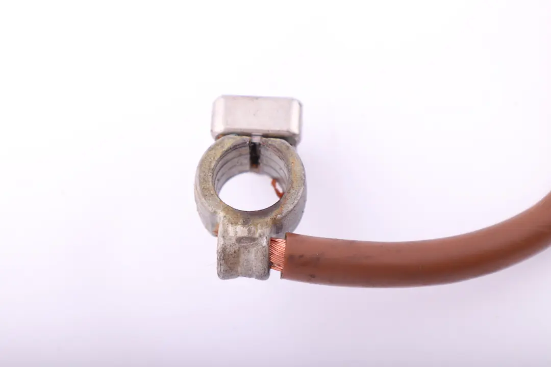 E83N LCI Batteria Cavo Negativo per BMW X3 E83 con numero di parte 3412336 BMW X3 E83 E83N LCI Batteria Cavo Negativo - SKU 3412336 - Numero di parte 3412336