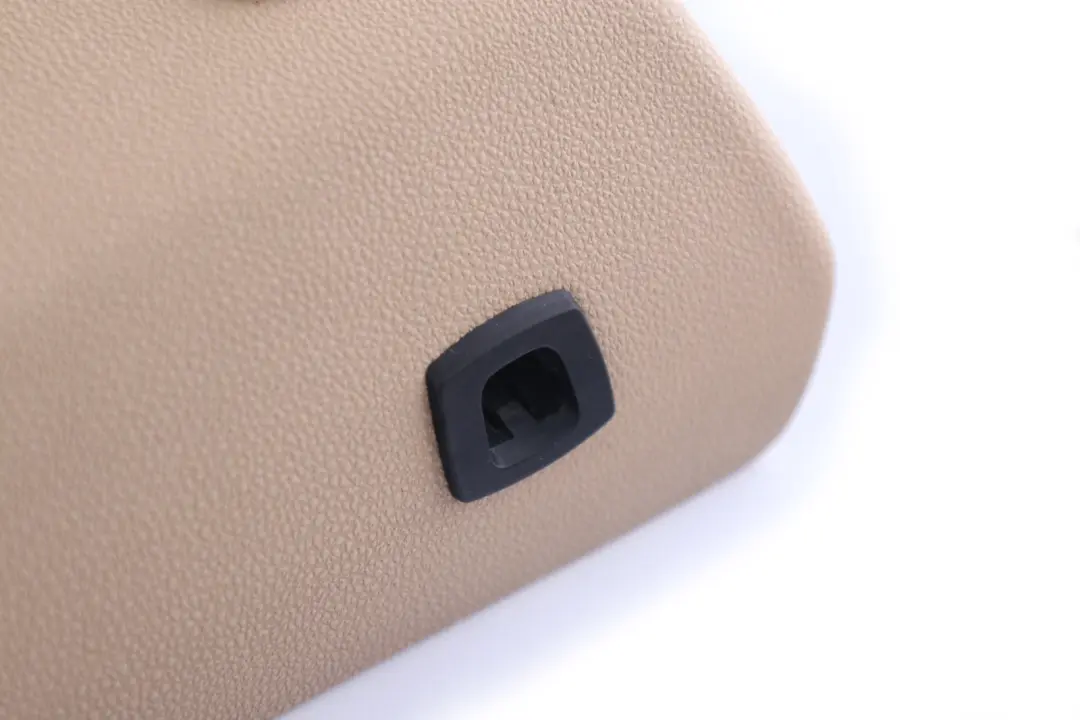 Front Left N/S Door Card Lining Leather Sandbeige Hell Beige to BMW X3 Series E83 with Part number 3412943 BMW X3 Series E83 Front Left N/S Door Card Lining Leather Sandbeige Hell Beige - SKU 3412943 - Part number 3412943