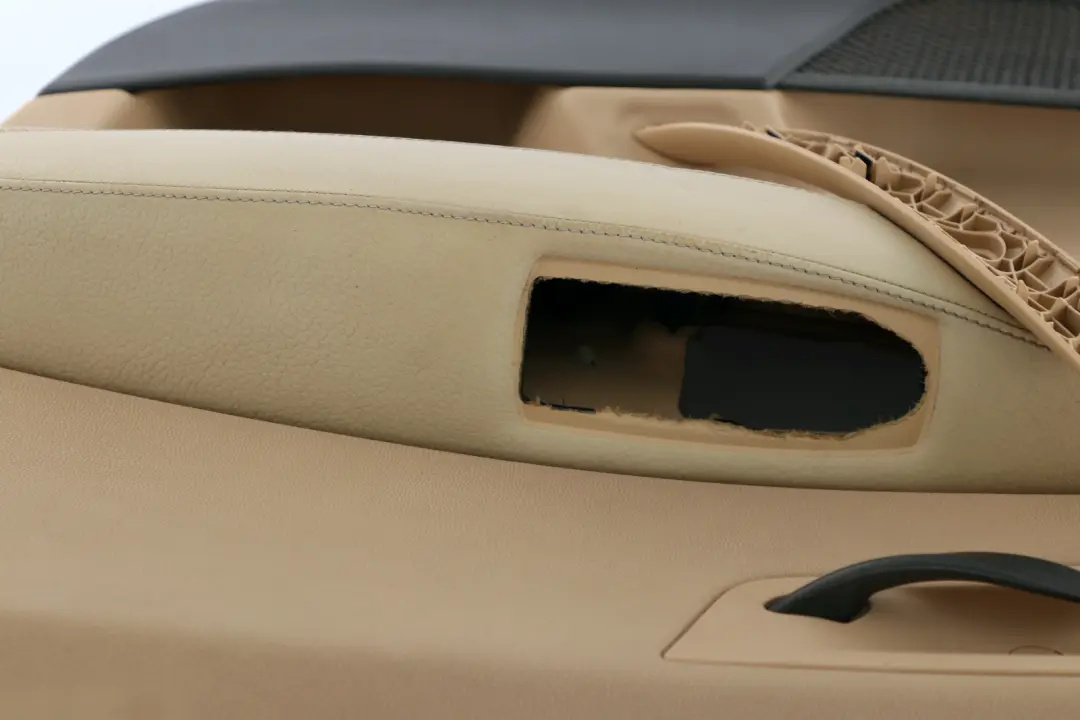 Front Right O/S Door Card Lining Leather Sandbeige Hell Beige to BMW X3 Series E83 with Part number 3412944 BMW X3 Series E83 Front Right O/S Door Card Lining Leather Sandbeige Hell Beige - SKU 3412944 - Part number 3412944