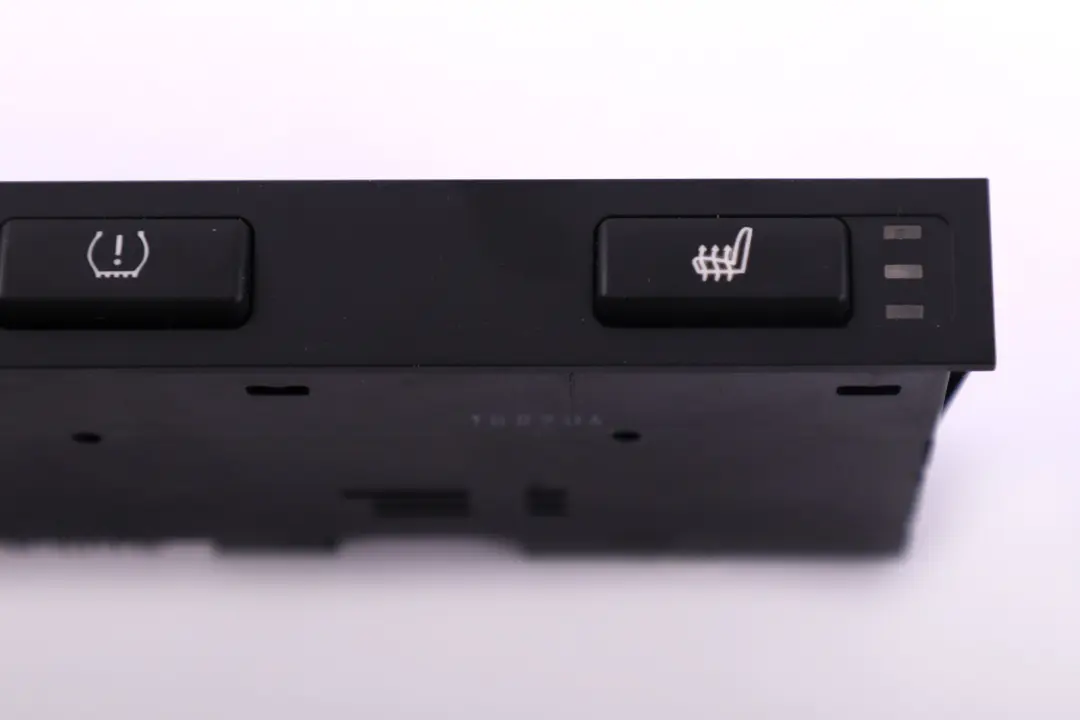 Centre Console DSC PDC Switch Unit Panel to BMW X3 Series E83 with Part number 3413156 BMW X3 Series E83 Centre Console DSC PDC Switch Unit Panel - SKU 3413156 - Part number 3413156