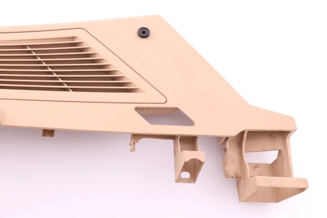 Lateral Trunk Floor Vent Louvre Sandbeige Beige Right O/S to BMW X3 Series E83 with Part number 3413370 BMW X3 Series E83 Lateral Trunk Floor Vent Louvre Sandbeige Beige Right O/S - SKU 3413370 - Part number 3413370