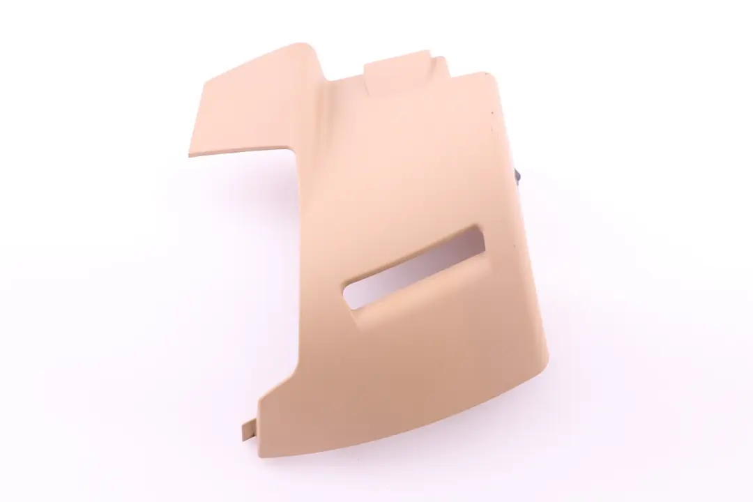 Osłona obudowa pasa prawy tył 3400512 do BMW E83 X3 o numerze 3413372 BMW E83 X3 Osłona obudowa pasa prawy tył 3400512 - SKU 3413372 - Numer Części 3413372