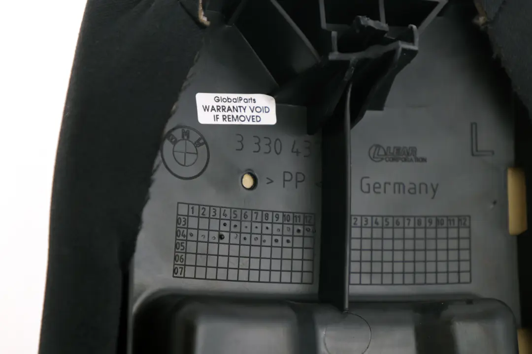 Asiento Trasero Izquierdo Panel Lateral Negro Antracita 3330437 para BMW E83 con número de pieza 3413561 BMW E83 Asiento Trasero Izquierdo Panel Lateral Negro Antracita 3330437 - SKU 3413561 - Número de pieza 3413561