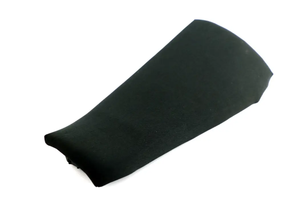 Boczek lewy kanapy materiał 3330437 do BMW E83 X3 o numerze 3413561 BMW E83 X3 Boczek lewy kanapy materiał 3330437 - SKU 3413561 - Numer Części 3413561