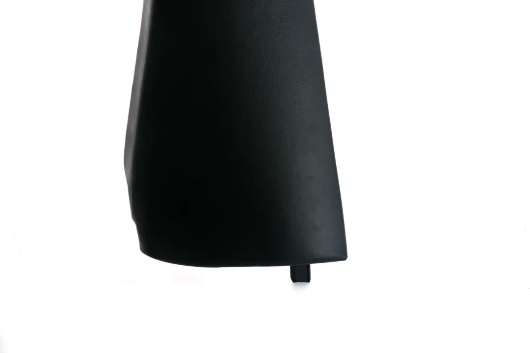 Asiento Trasero Izquierdo Lateral Cuero Negro 3330437 para BMW E83 con número de pieza 5220 3413571 BMW E83 Asiento Trasero Izquierdo Lateral Cuero Negro 3330437 - SKU 3413571 - Número de pieza 5220 3413571