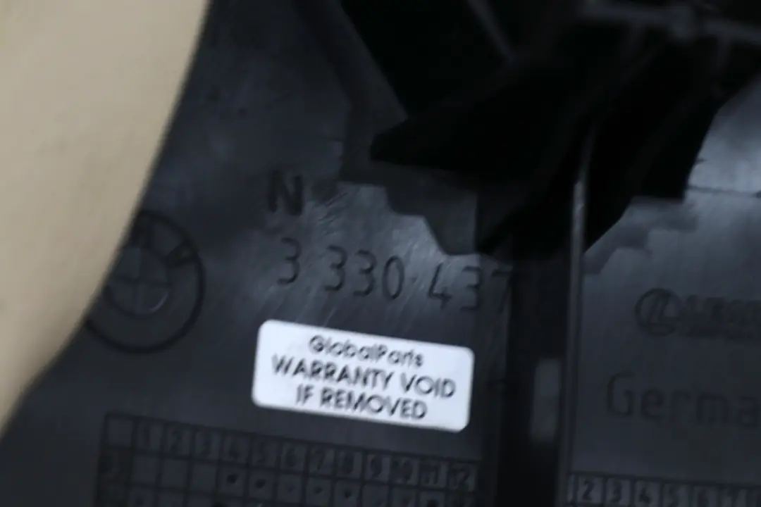 Beige Seite Finisher Ecke Leder Rücksitz Hinten Links 3330437 für BMW E83 mit Teilenummer 3413577 BMW E83 Beige Seite Finisher Ecke Leder Rücksitz Hinten Links 3330437 - SKU 3413577 - Teilenummer 3413577